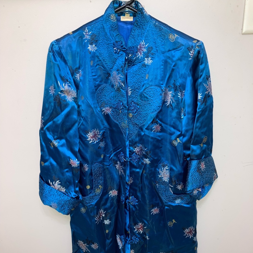 💙VINTAGE SILK ROBE 💙